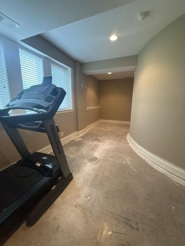 5739 NE Timber Hills Drive, Lee's Summit, MO 64064