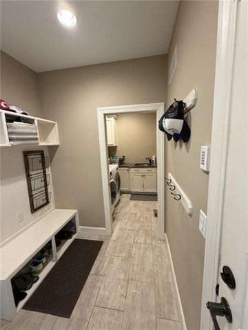 5739 NE Timber Hills Drive, Lee's Summit, MO 64064