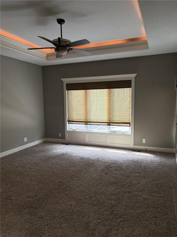 5739 NE Timber Hills Drive, Lee's Summit, MO 64064