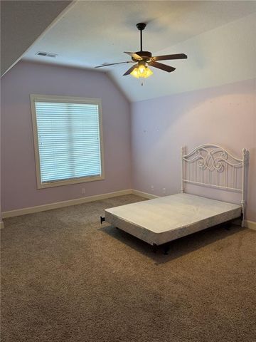5739 NE Timber Hills Drive, Lee's Summit, MO 64064