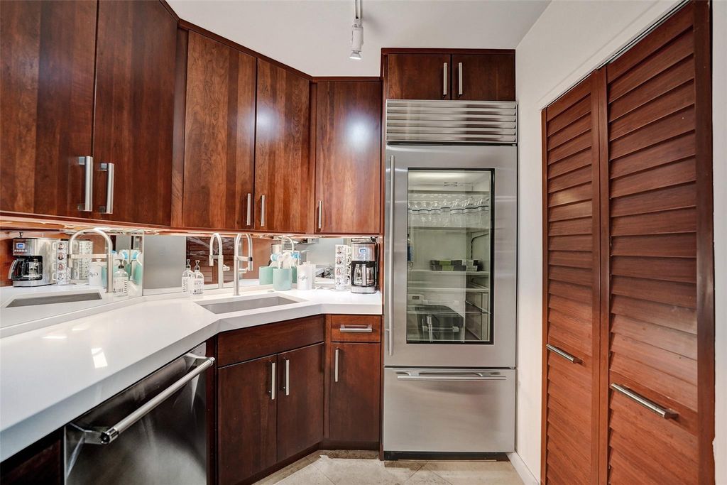200 NE 19th Ct 107M, Wilton Manors, FL 33305