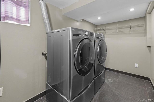 7535 60th Place, Glendale, NY 11385