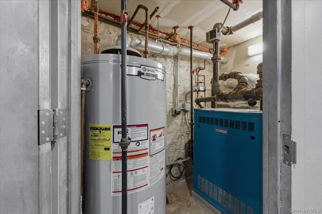 7535 60th Place, Glendale, NY 11385