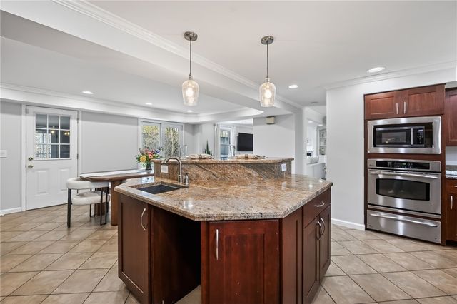 340 Village Lane, Brighton, NY 14610
