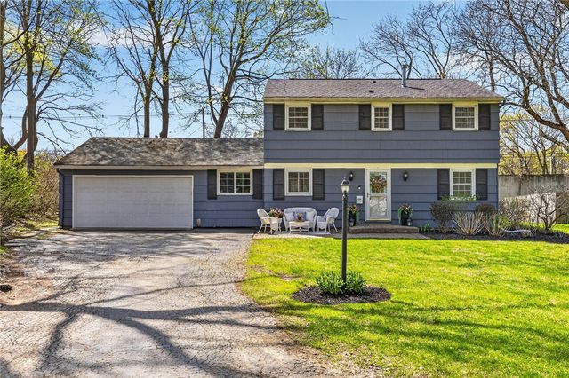 340 Village Lane, Brighton, NY 14610