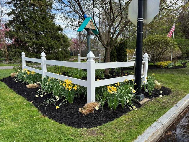 340 Village Lane, Brighton, NY 14610