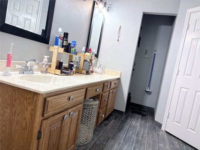 1200 Oak Tree Lane, Weatherford, TX 76086