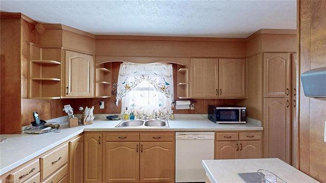 5386 Braxton Craven Road, Trinity, NC 27370