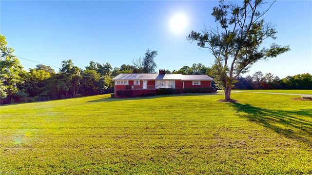5386 Braxton Craven Road, Trinity, NC 27370