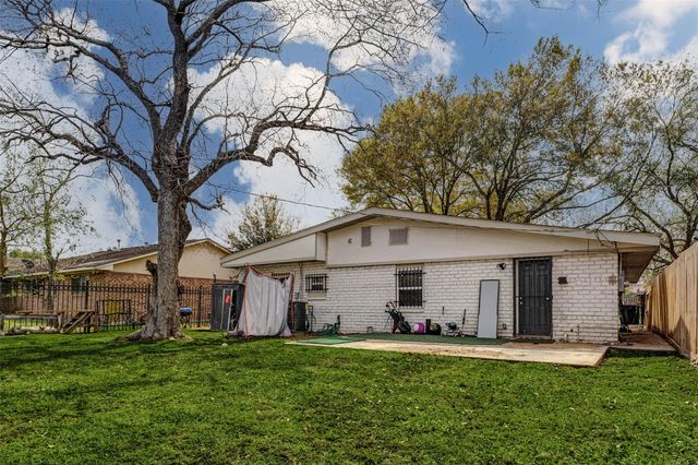 4815 Edfield Street, Houston, TX 77033