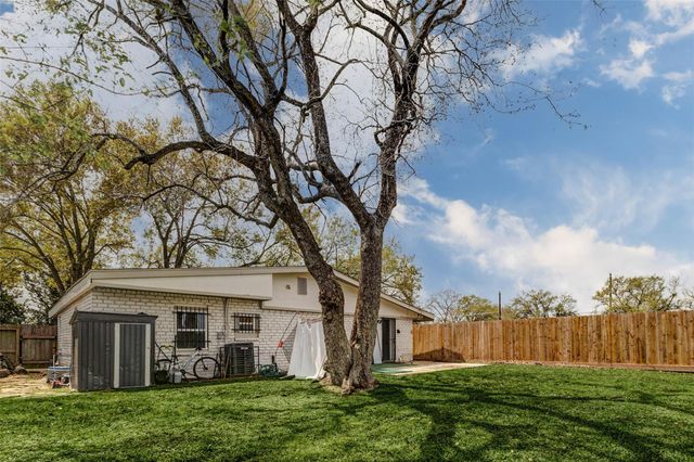 4815 Edfield Street, Houston, TX 77033