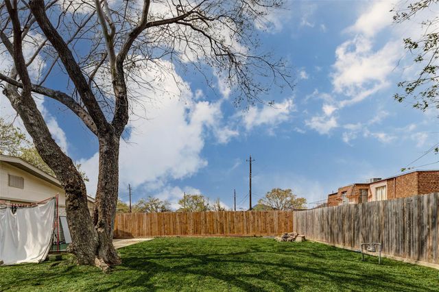 4815 Edfield Street, Houston, TX 77033