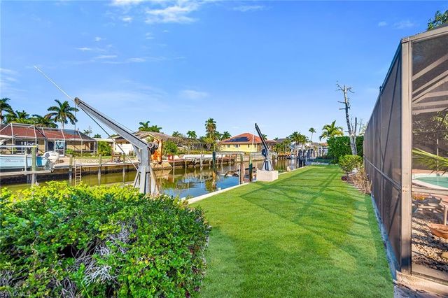 2170 Snook DR, Naples, FL 34102