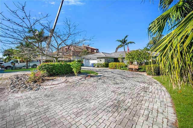 2170 Snook DR, Naples, FL 34102