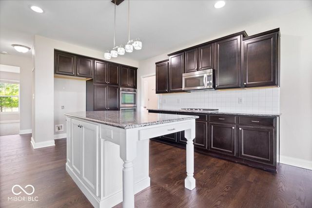 1524 Anon Court, Greenwood, IN 46143