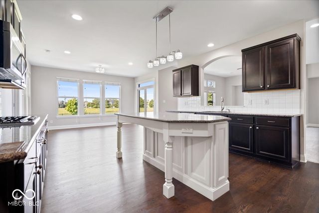 1524 Anon Court, Greenwood, IN 46143