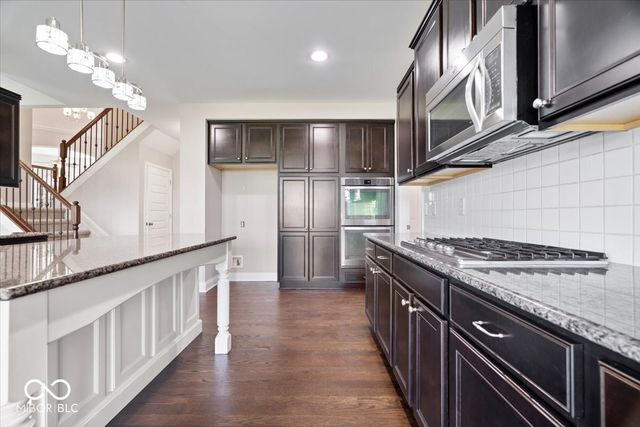 1524 Anon Court, Greenwood, IN 46143