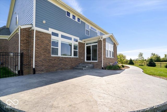 1524 Anon Court, Greenwood, IN 46143