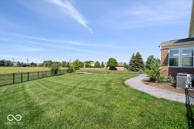 1524 Anon Court, Greenwood, IN 46143