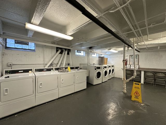 661 W Sheridan Road 503, Chicago, IL 60613