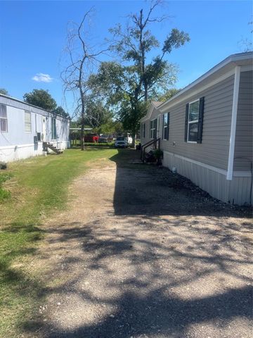 12118 Locust Street, Crosby, TX 77532