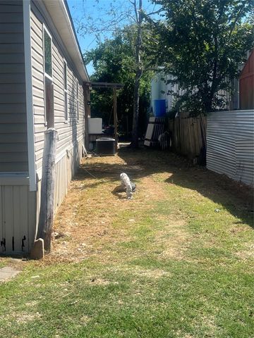 12118 Locust Street, Crosby, TX 77532