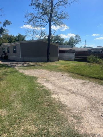 12118 Locust Street, Crosby, TX 77532