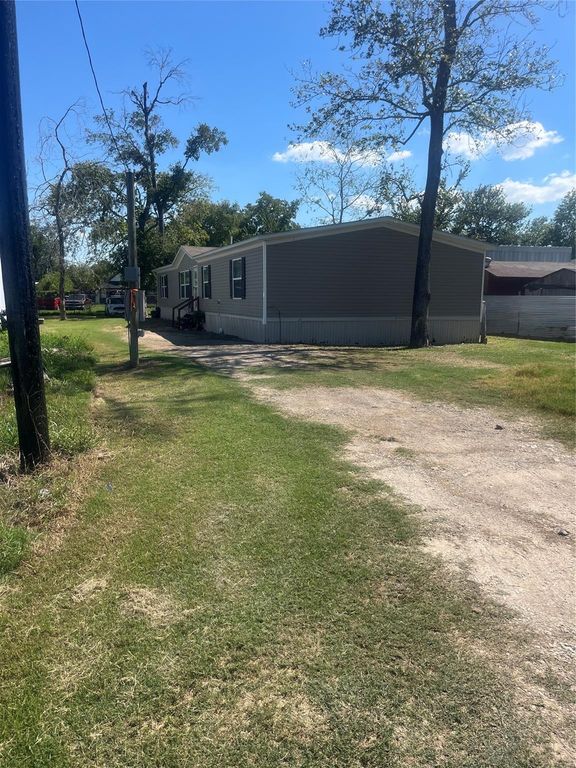 12118 Locust Street, Crosby, TX 77532
