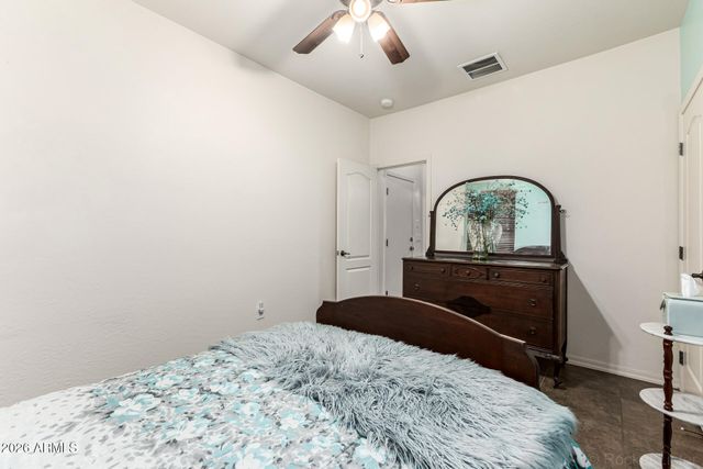 4029 W SAINT ANNE Avenue, Phoenix, AZ 85041