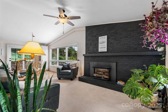 109 Joe Teague Road, Hickory, NC 28601