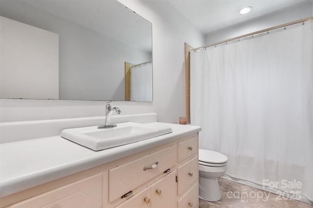 109 Joe Teague Road, Hickory, NC 28601