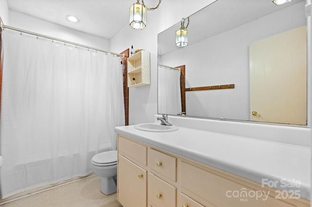 109 Joe Teague Road, Hickory, NC 28601