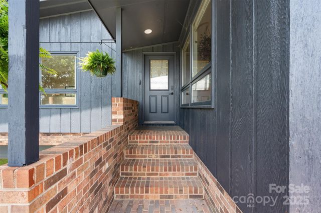 109 Joe Teague Road, Hickory, NC 28601