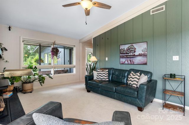 109 Joe Teague Road, Hickory, NC 28601