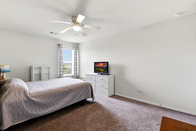 693 Forest Bend Lane, La Marque, TX 77568