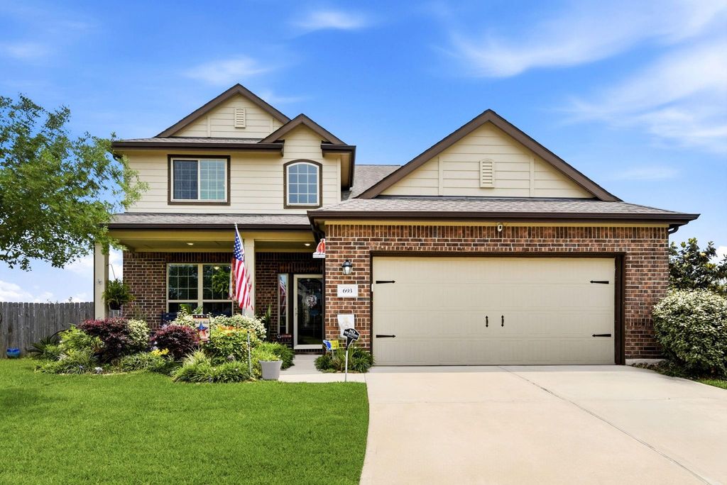 693 Forest Bend Lane, La Marque, TX 77568
