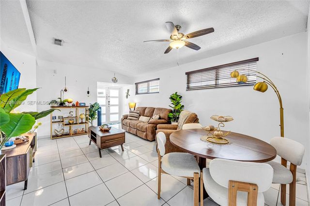 7256 W 34th Ln, Hialeah, FL 33018