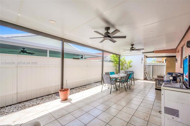 7256 W 34th Ln, Hialeah, FL 33018