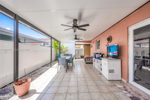 7256 W 34th Ln, Hialeah, FL 33018
