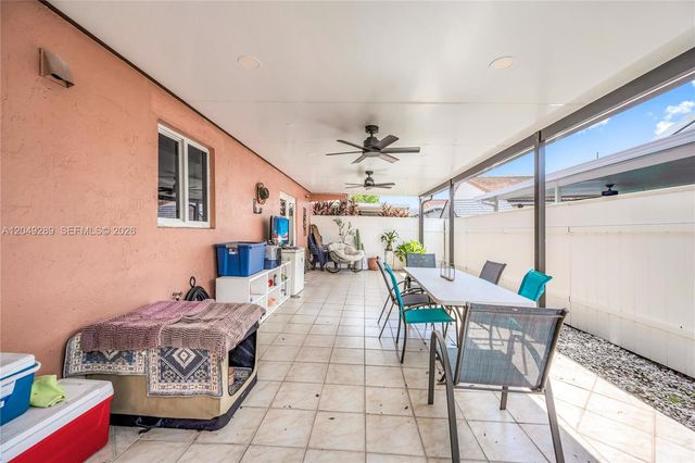 7256 W 34th Ln, Hialeah, FL 33018