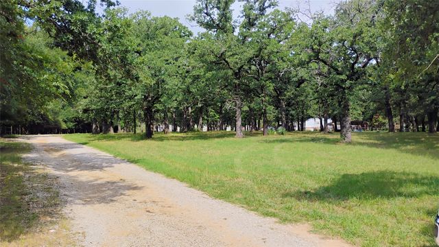 921 Sportsman Park Road, Azle, TX 76020