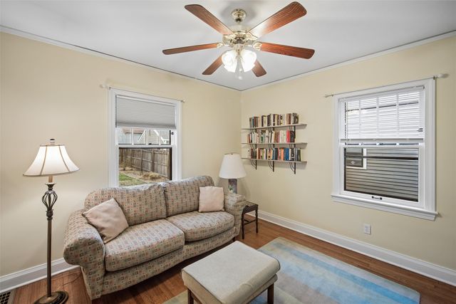 924 39th Street, Des Moines, IA 50312