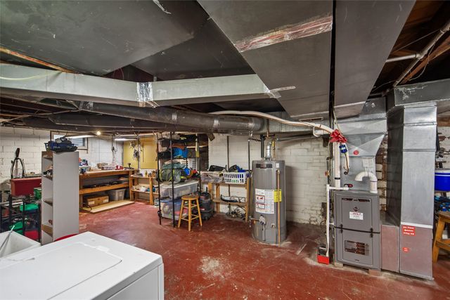 924 39th Street, Des Moines, IA 50312