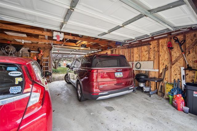 924 39th Street, Des Moines, IA 50312