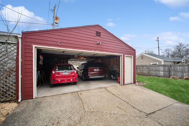 924 39th Street, Des Moines, IA 50312