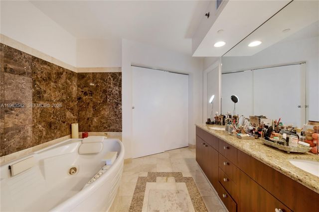 19333 E Collins Avenue 1202, Sunny Isles Beach, FL 33160