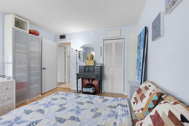 325 NW 72nd Ave 308, Miami, FL 33126