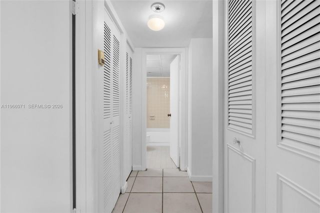 325 NW 72nd Ave 308, Miami, FL 33126