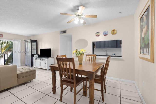 325 NW 72nd Ave 308, Miami, FL 33126