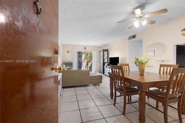 325 NW 72nd Ave 308, Miami, FL 33126